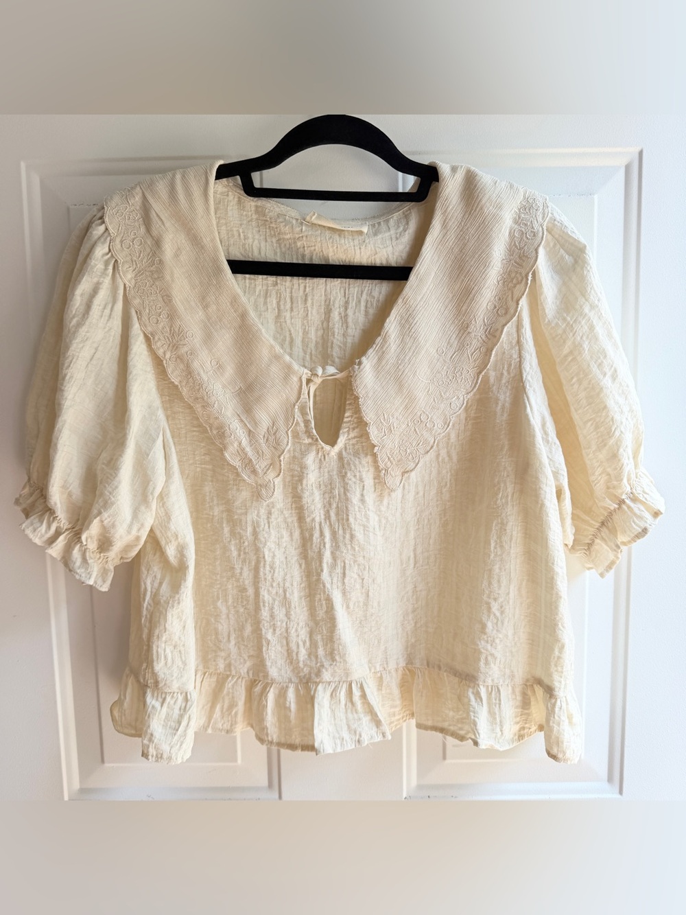 By Together Cream Ruffle Collar Peasant Blouse Large